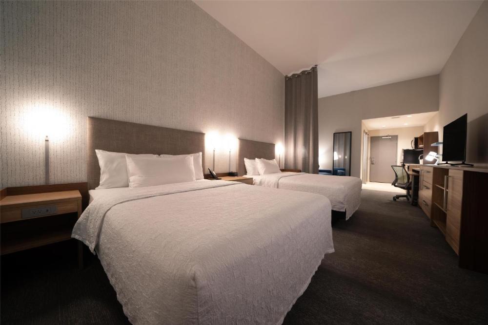 Studio Suite with Two Queen Beds interior
