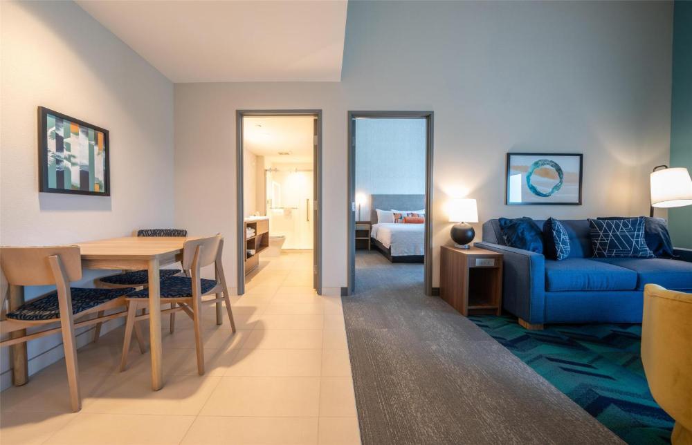 One-Bedroom King Suite with Bath Tub - Mobility Accessible interior